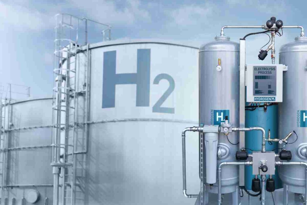 Hydrogen Production: Innovations and Trends in the Electrolyzer Industry