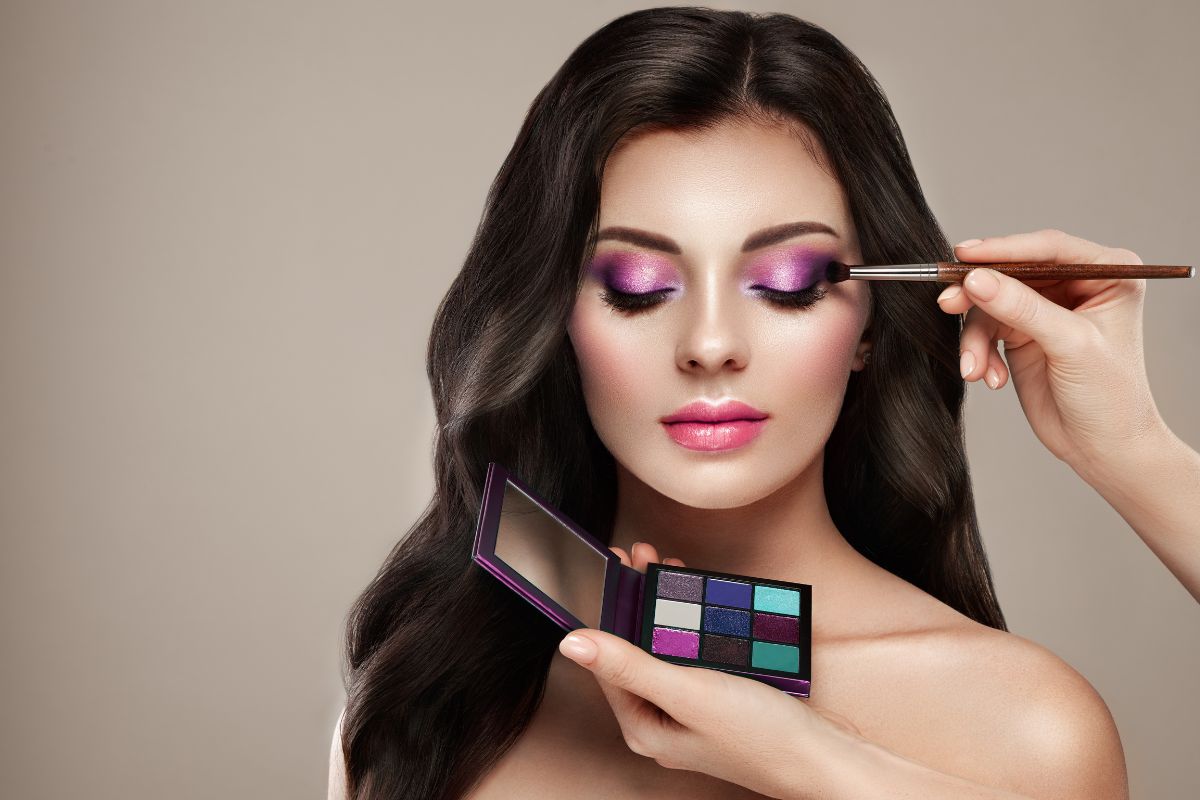 Top 5 Tips for Eye Makeup | Rise of the False Lashes Industry | Insider Market Research